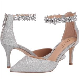 Jewel Badgley Mischka Raleigh Heels in Silver Glitter, size 8, never worn